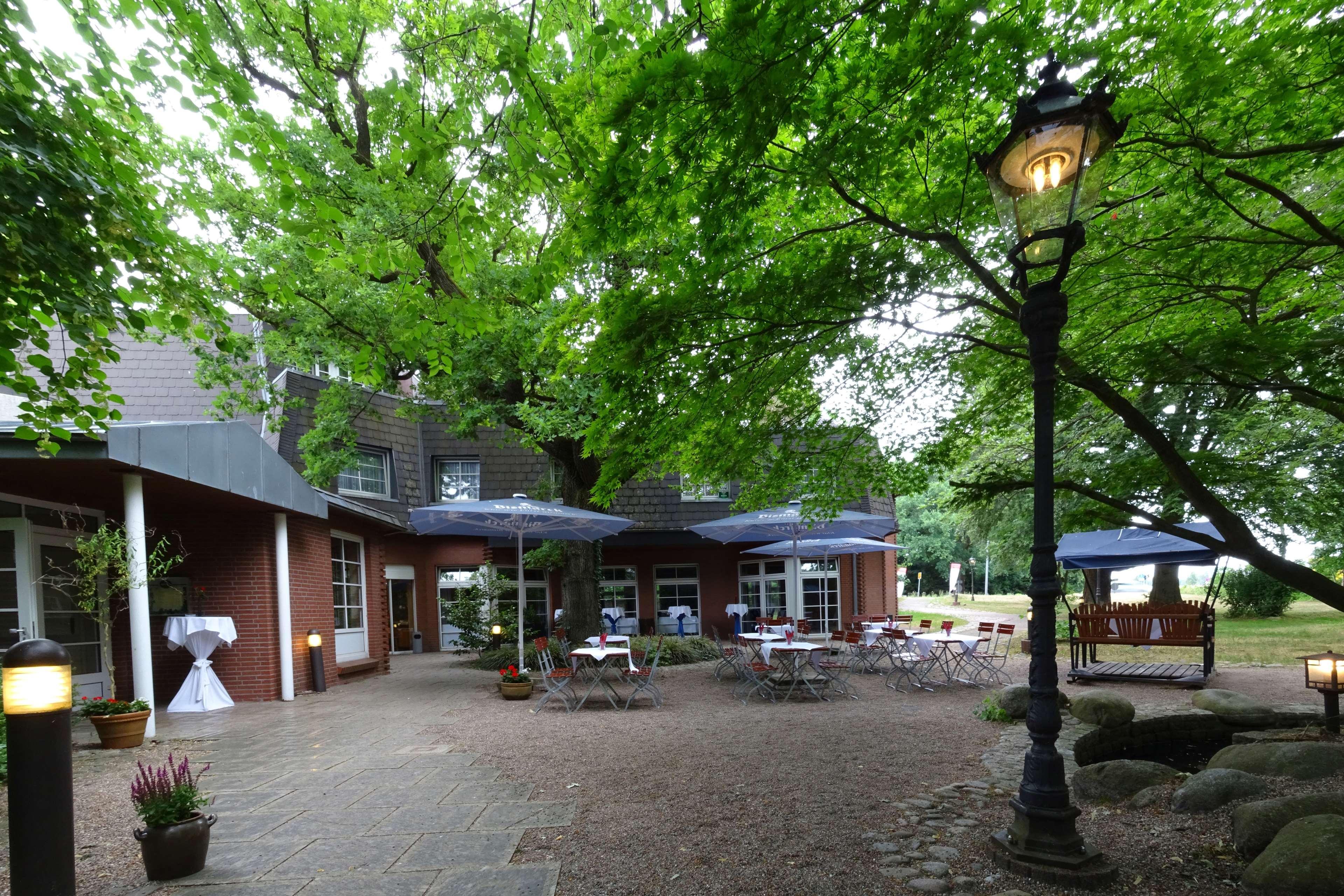 Best Western Hotel Schmoeker-Hof Norderstedt Exterior photo